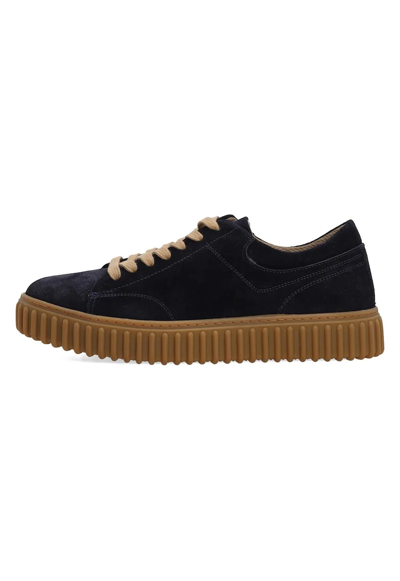 Pantofi sport din piele intoarsa.