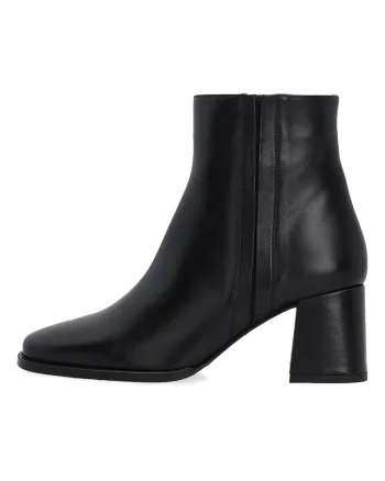Botine din piele cu toc masiv si varf patrat