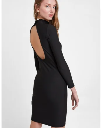 Rochie cambrata cu decupaj pe partea din spate, Negru