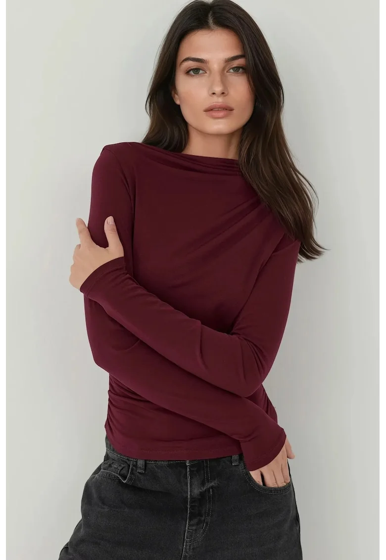 Bluze dama,  bluza cu guler barca si detaliu plisat, rosu burgundy, jerseu
