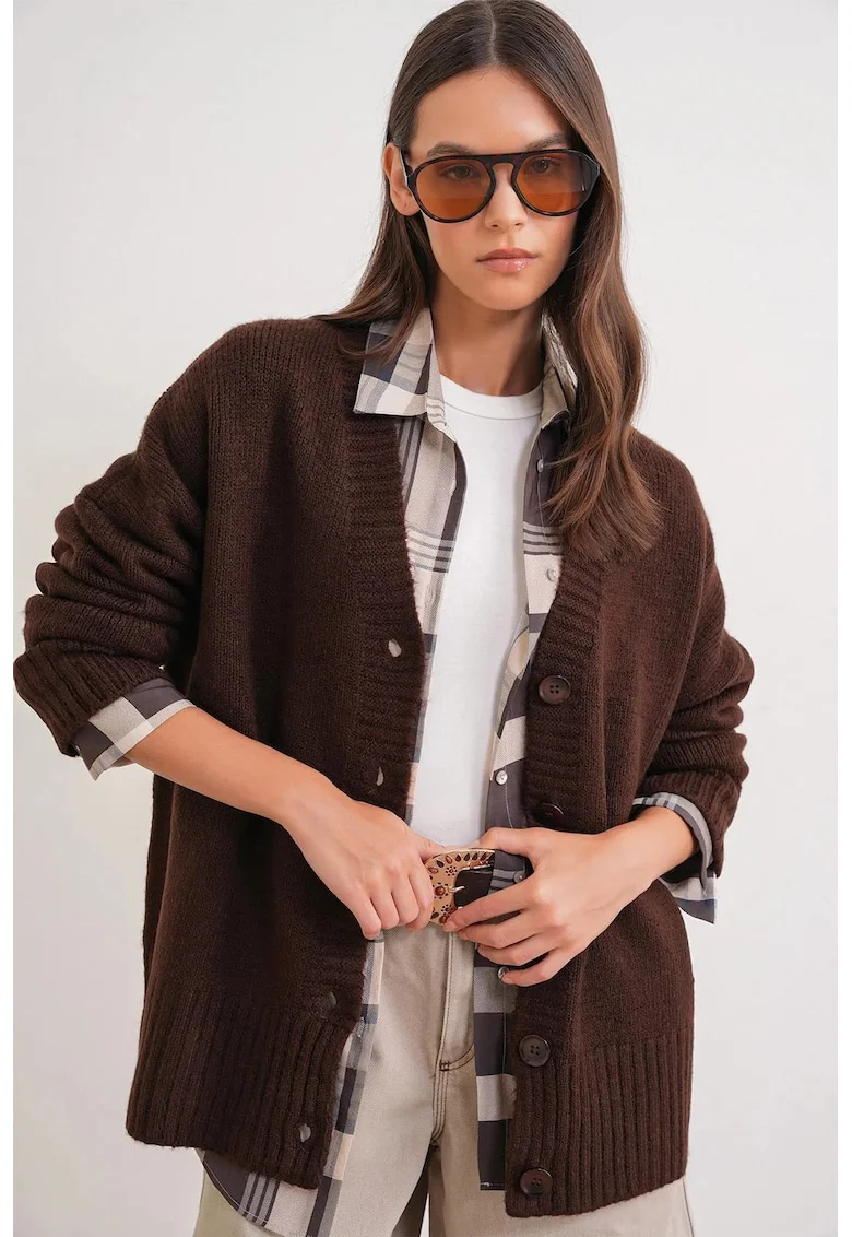 Cardigan,  decolteu in V, maro, tricot,