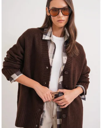 Cardigan,  decolteu in V, maro, tricot,