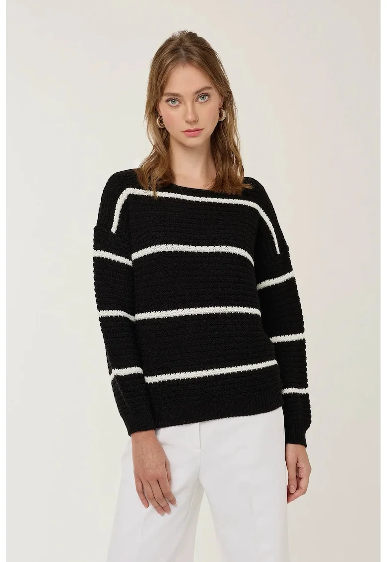 Pulover dama,  tricotat cu dungi, croiala lejera, negru, tricot