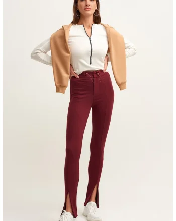 Pantaloni cu talie inalta si slit frontal, Visiniu