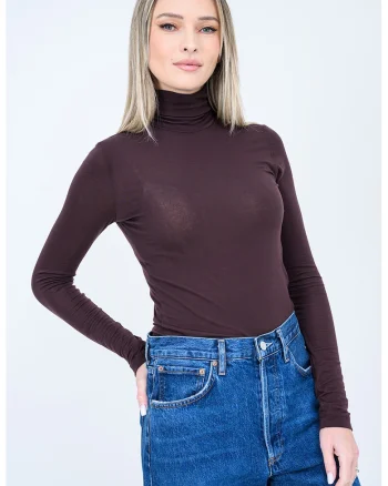 Bluza din amestec de lyocell cu guler inalt Pascale, Maro