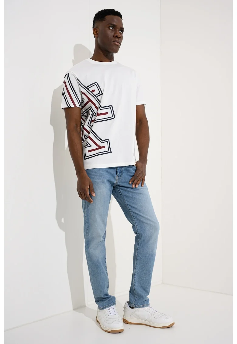 Tricou cu decolteu la baza gatului si logo supradimensionat, Alb/Visiniu/Albastru ultramarin