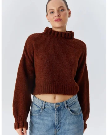 Pulover scurt,  texturat, guler inalt, maro cafea, tricot, One Size