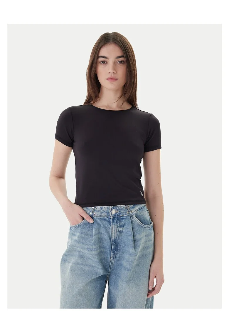 Tricou negru,
