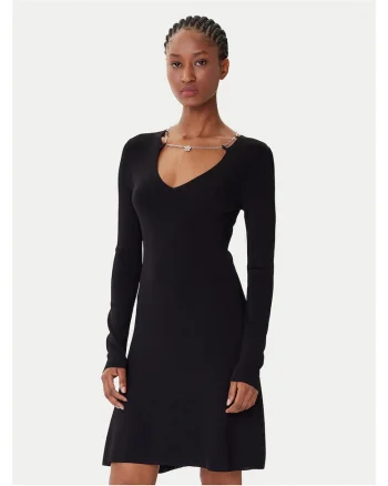 Rochie tricotata de dama  neagra, 2 caracteristici reprezentative