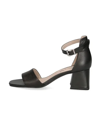 Sandale de piele cu bareta pe glezna, Negru