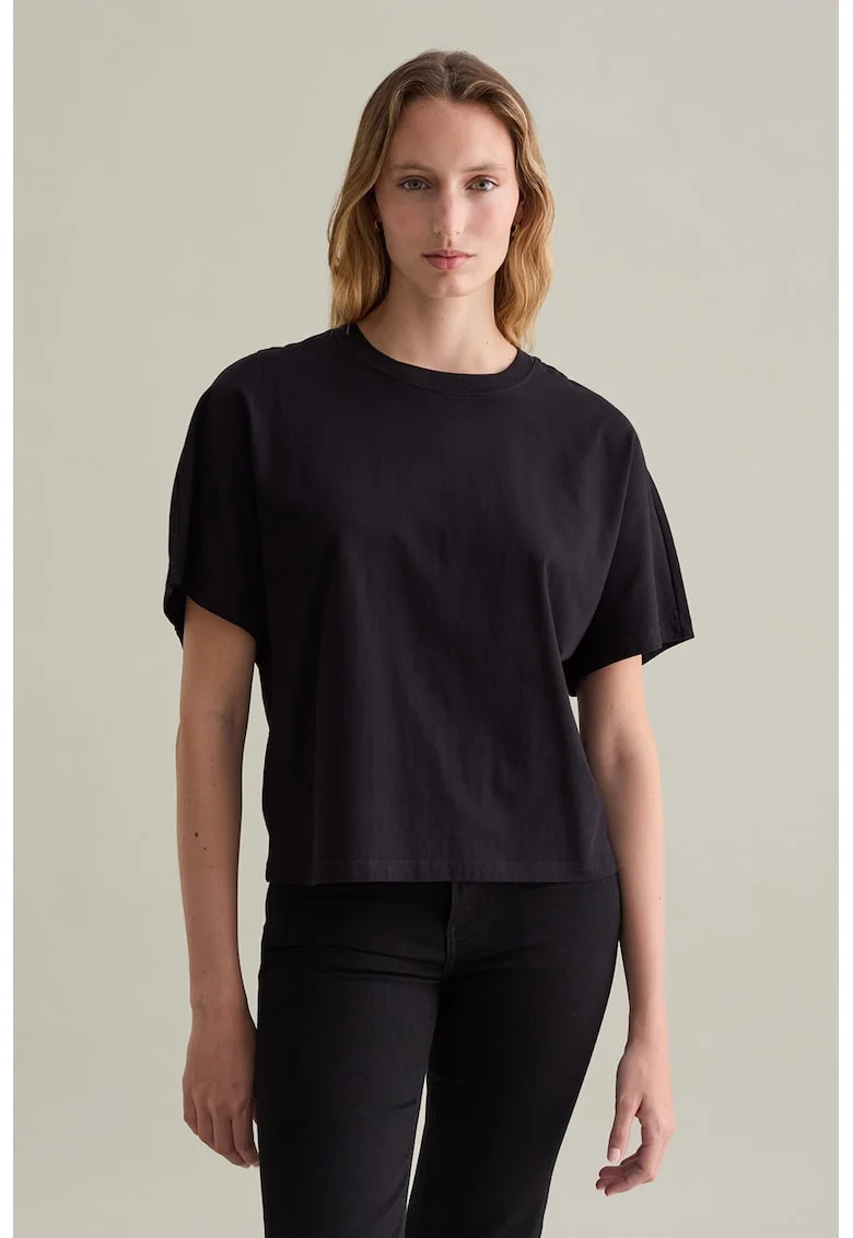 Tricou de bumbac, Negru