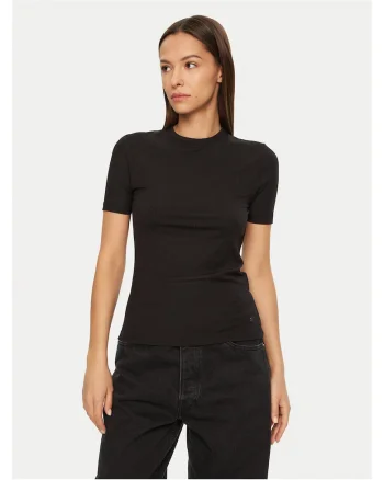Tricou  negru, dama