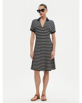 Rochie casual  bleumarin, 2 caracteristici reprezentative