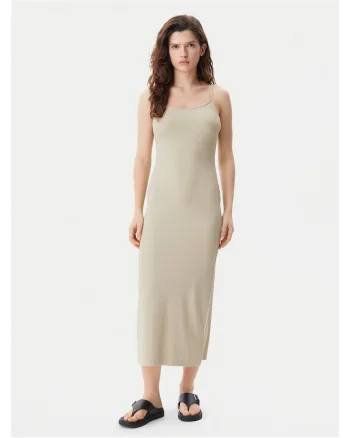 Rochie de vara dama  bej, 2 caracteristici reprezentative
