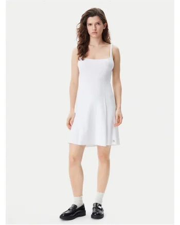 Rochie casual dama  alba, 2 caracteristici reprezentative
