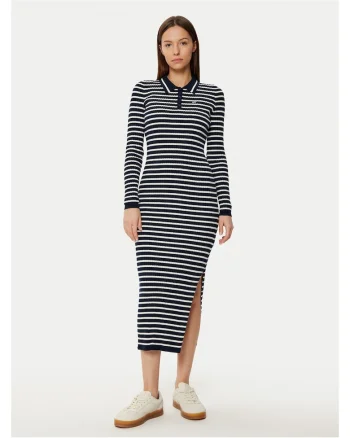 Rochie tricotata de dama  bleumarin, 2 caracteristici reprezentative