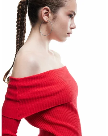 Pulover striat cu decolteu pe un umar, Rosu vermillion