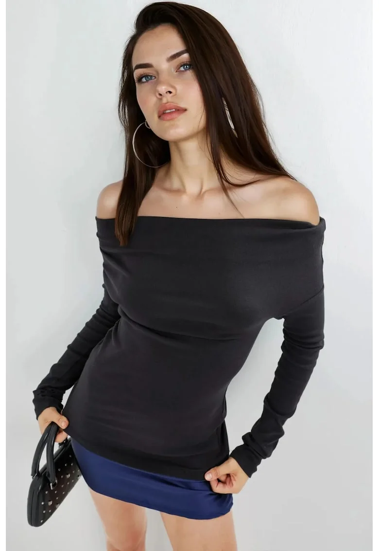Bluza dama,  mulata, decolteu barca, negru, jerseu