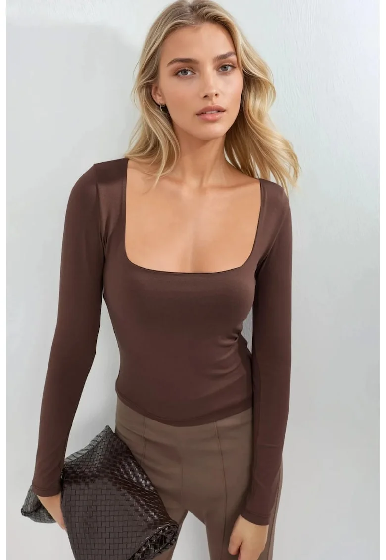 Bluza dama,  mulata, maneci lungi, decolteu patrat, maro cafeniu, jerseu