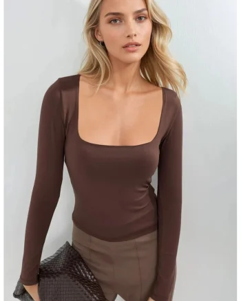 Bluza dama,  mulata, maneci lungi, decolteu patrat, maro cafeniu, jerseu