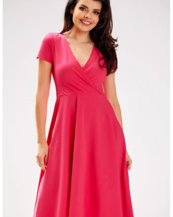 Rochie midi cu maneci scurte si model petrecut