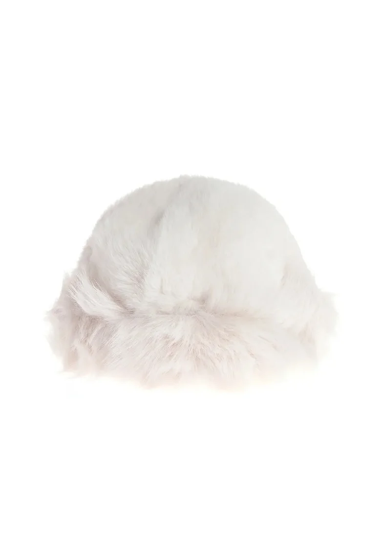 Caciula pufoasa alba