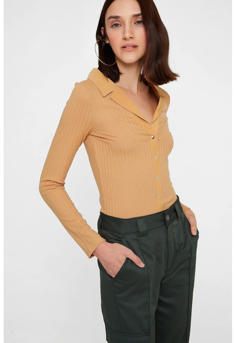 Pulover slim fit cu revere decupate, Portocaliu persan