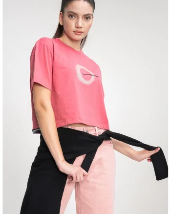 Tricou crop din amestec de bumbac organic cu imprimeu logo, Roz