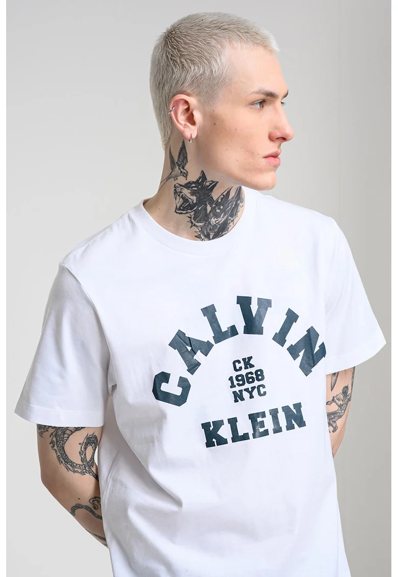 Tricou lejer cu logo pe partea din fata, Alb