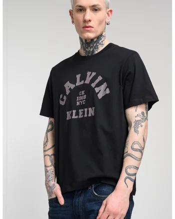 Tricou lejer cu logo pe partea din fata, Negru