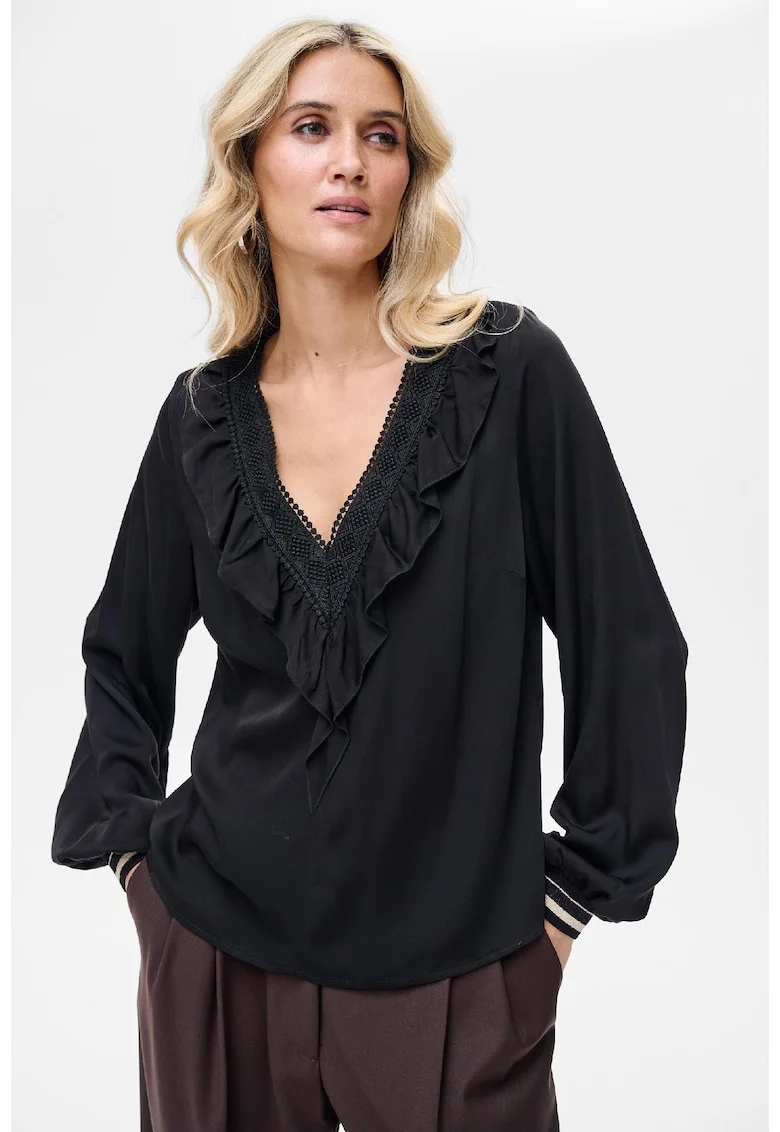 Bluza lejera cu garnitura cu volane Mila