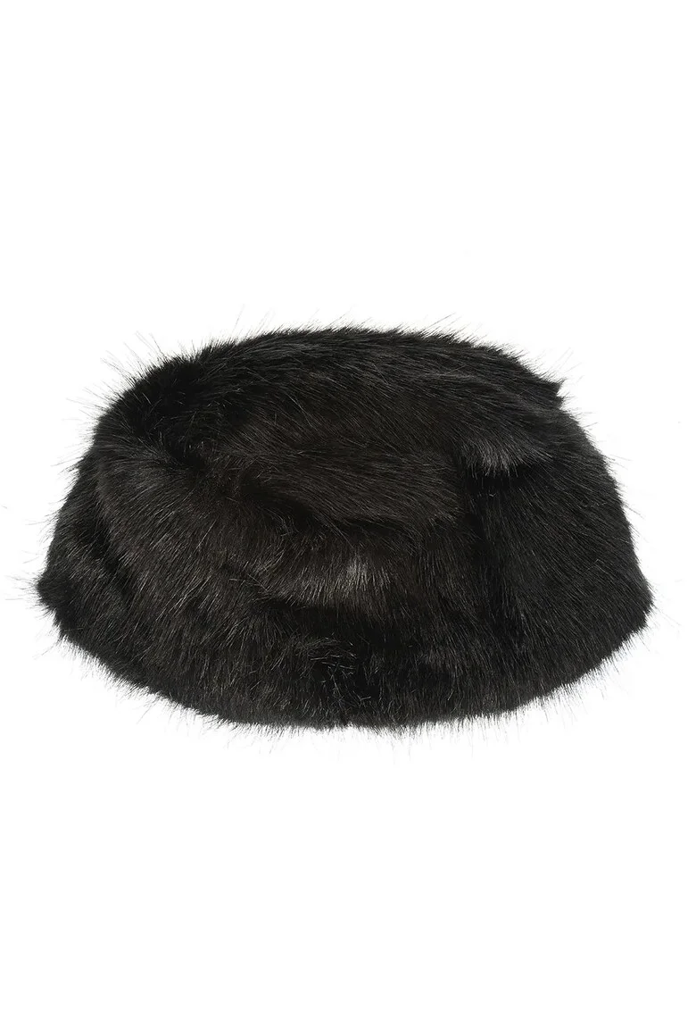 Caciula neagra cu blanita