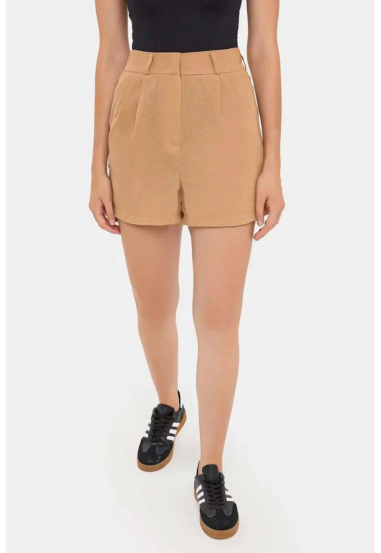 Pantaloni scurti dama  plisati, talie inalta, maro, poliester