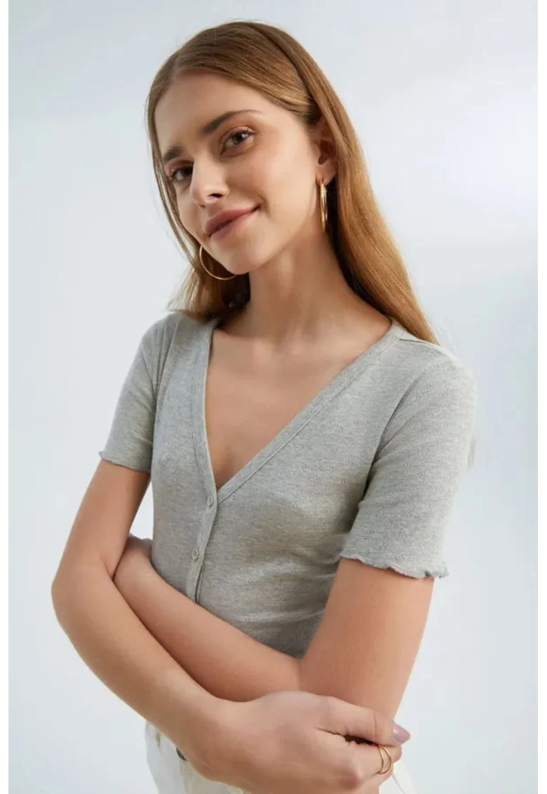 Tricou dama,  texturat, decolteu in V, maneca scurta, gri, jerseu