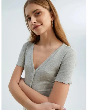 Tricou dama,  texturat, decolteu in V, maneca scurta, gri, jerseu
