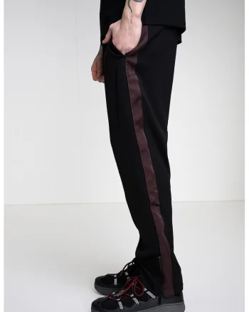 Pantaloni relaxed fit de trening Dolos, Negru/Violet