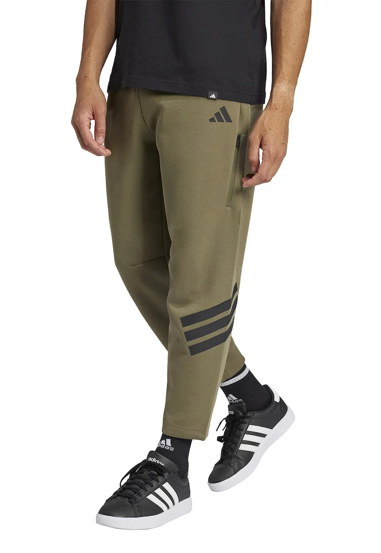 Pantaloni de trening cu croiala conica si logo, Negru/Verde masliniu