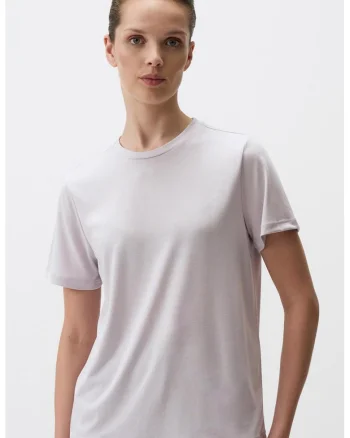 Tricou din amestec de modal cu decolteu la baza gatului