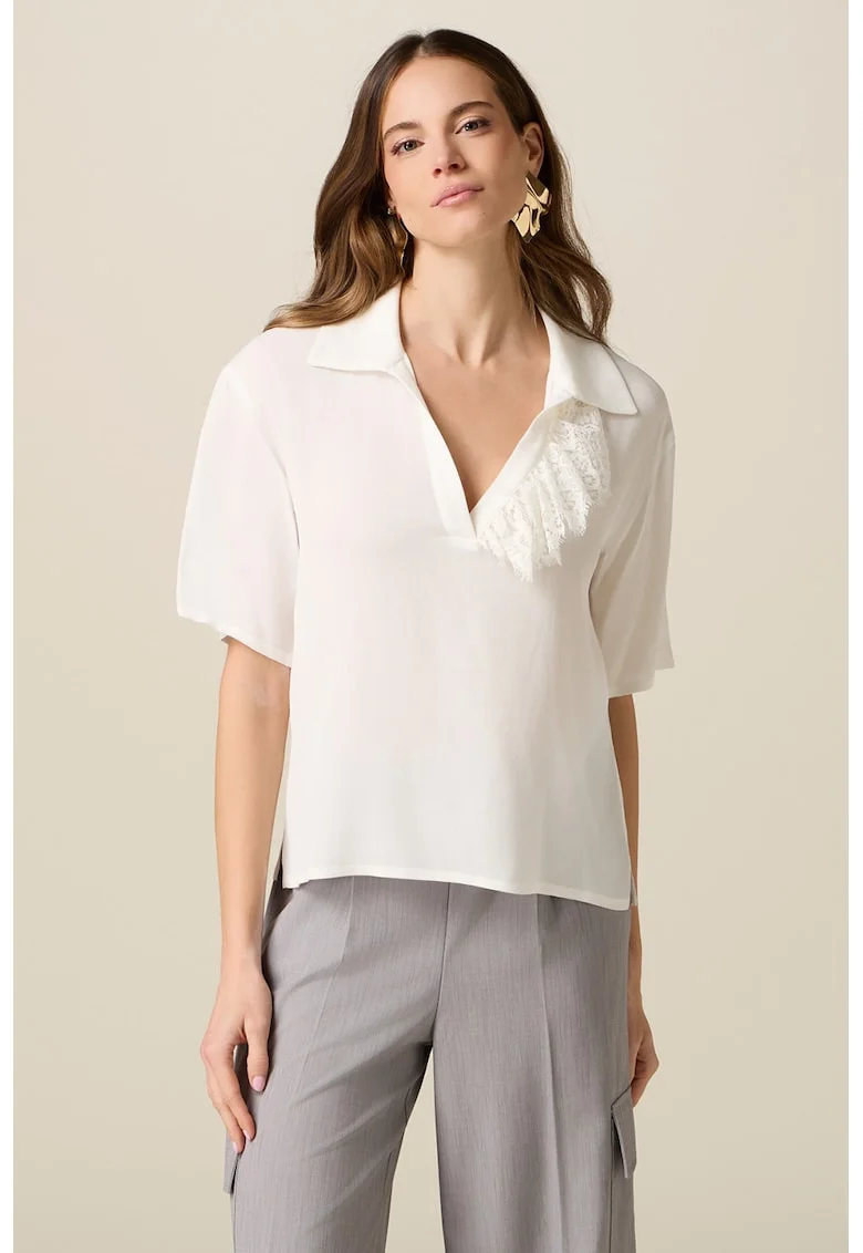 Bluza vaporoasa cu garnitura brodata, Alb