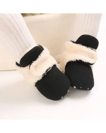 Cizmulite plusate crem cu negru pentru bebelusi, Multicolor