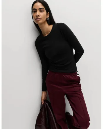Bluza slim-fit cu decolteu la baza gatului, Negru