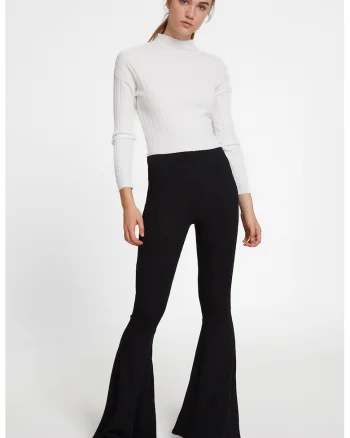 Pulover striat slim fit cu guler inalt, Alb