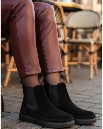 Ghete Chelsea din piele intoarsa, Negru