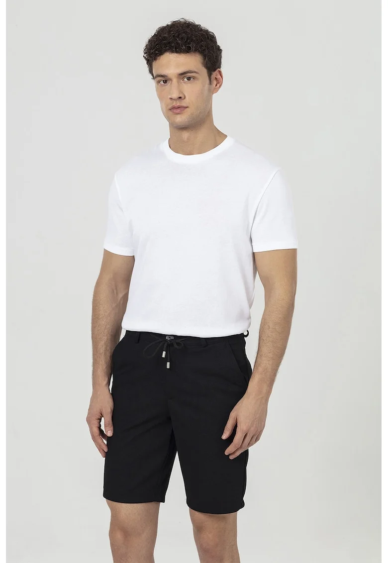 Pantaloni scurti cu croiala slim-fit si aspect texturat, Negru