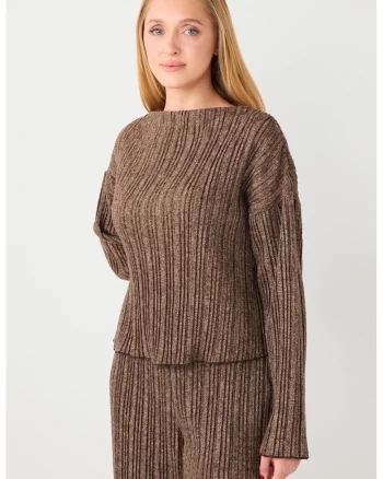 Bluza cu decolteu barcuta si aspect striat, Maro inchis