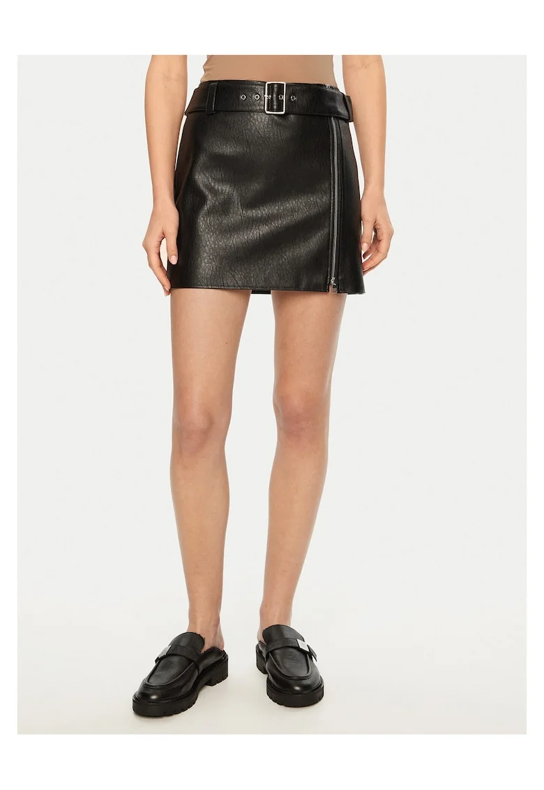 Fusta  din piele, neagra