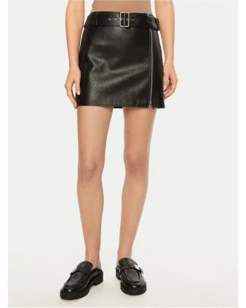 Fusta  din piele, neagra