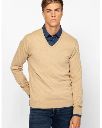 Pulover tricotat fin cu decolteu in V, Maro camel