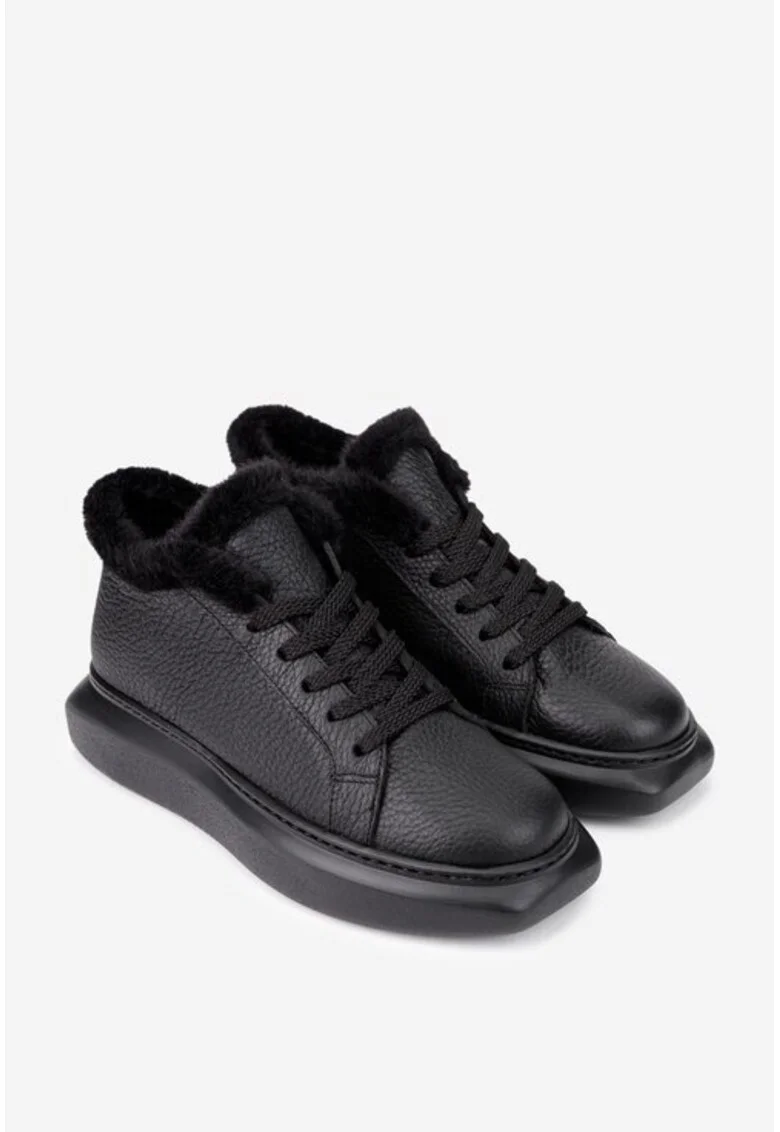 Ghete dama  negre din piele texturata cu blanita