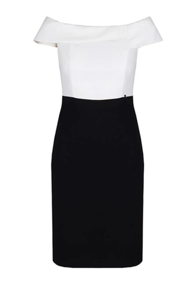 Rochie cu decolteu pe umeri
